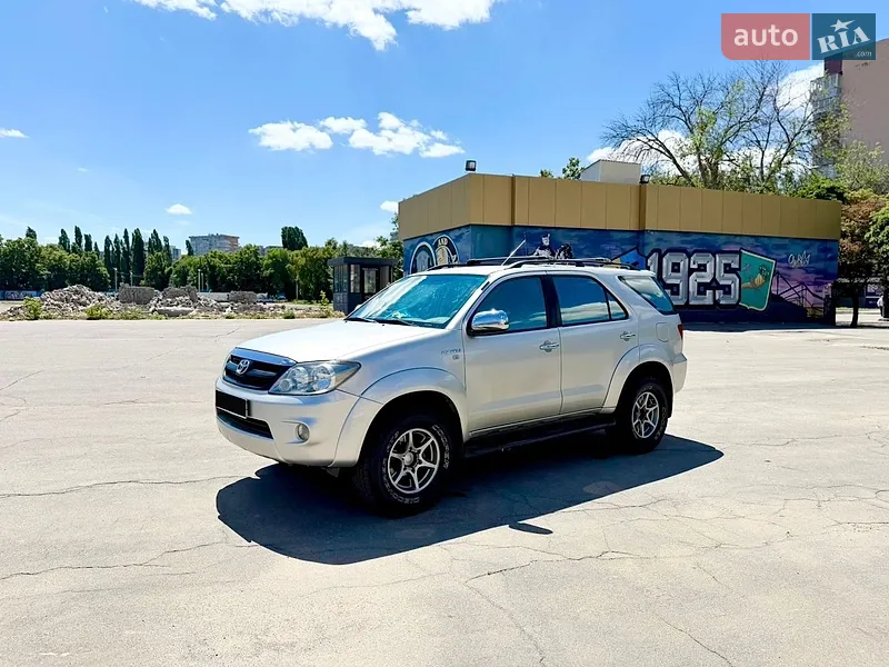 Toyota Fortuner 2007