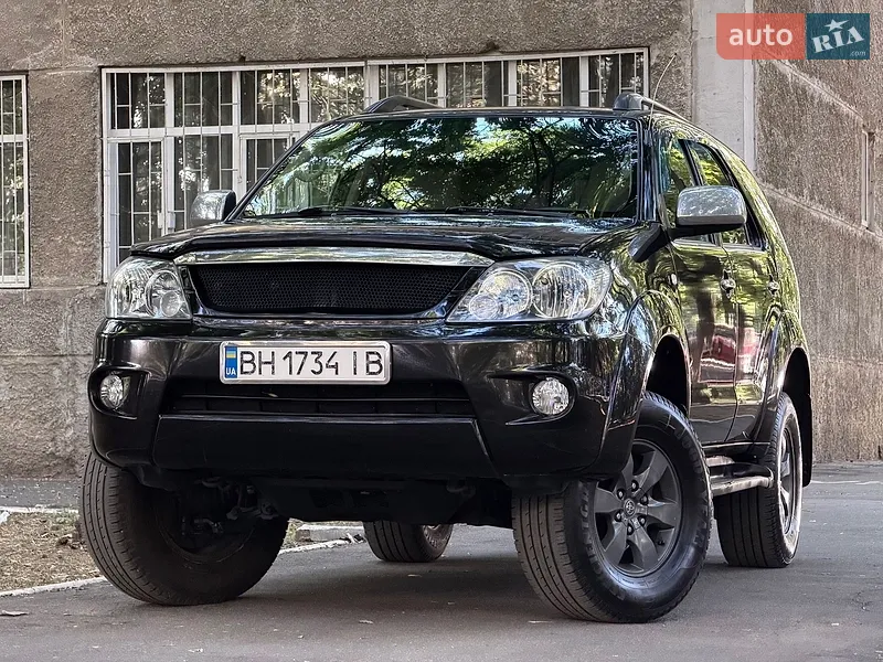Toyota Fortuner 2006