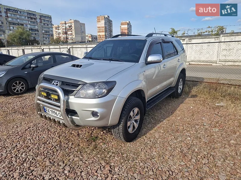 Toyota Fortuner 2007