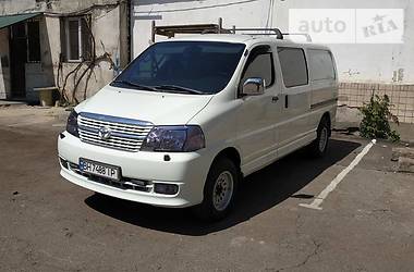 Toyota Hiace  2010