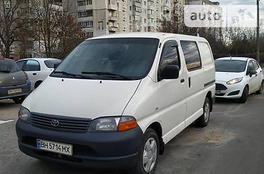 Toyota Hiace  2004