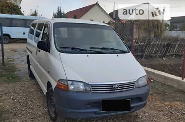 Toyota Hiace  2002