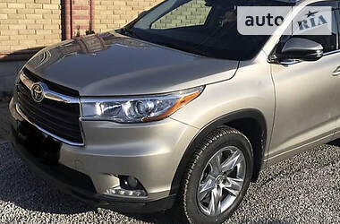 Toyota Highlander  2016