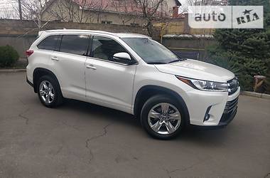 Toyota Highlander Limited hybrid 2017