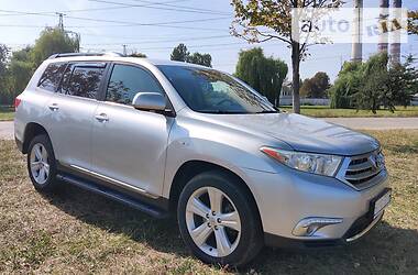 Toyota Highlander  2011