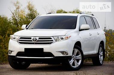 Toyota Highlander  2011