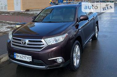 Toyota Highlander Full Official 2011