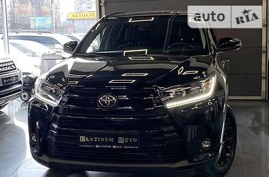 Toyota Highlander SE AWD 2019