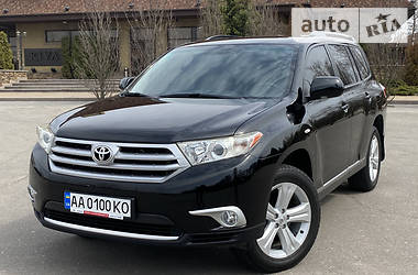 Toyota Highlander 4WD 2011