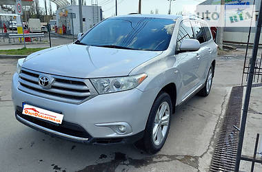 Toyota Highlander  2012