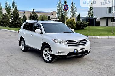 Toyota Highlander  2011