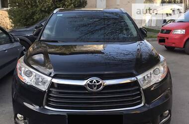 Toyota Highlander  2015