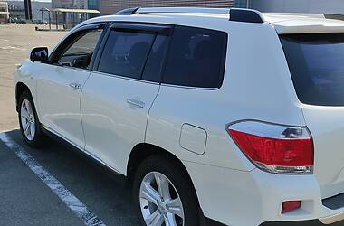 Toyota Highlander  2013