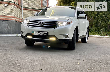 Toyota Highlander  2013