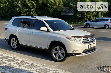 Toyota Highlander  2012