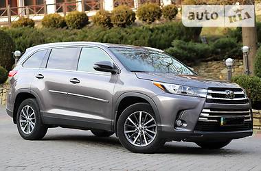 Toyota Highlander xle 2019