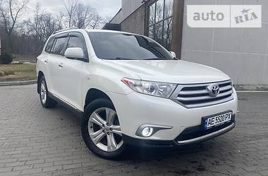 Toyota Highlander  2011