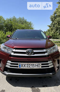 Toyota Highlander  2016