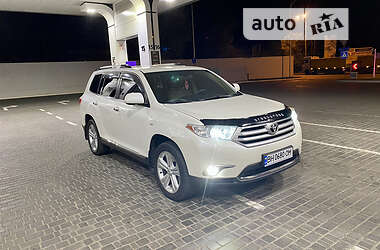 Toyota Highlander  2012