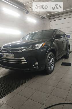 Toyota Highlander XLE 2017