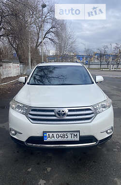 Toyota Highlander  2013