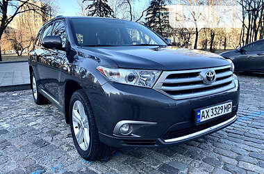 Toyota Highlander  2011