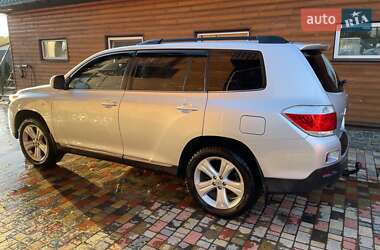 Toyota Highlander 2011