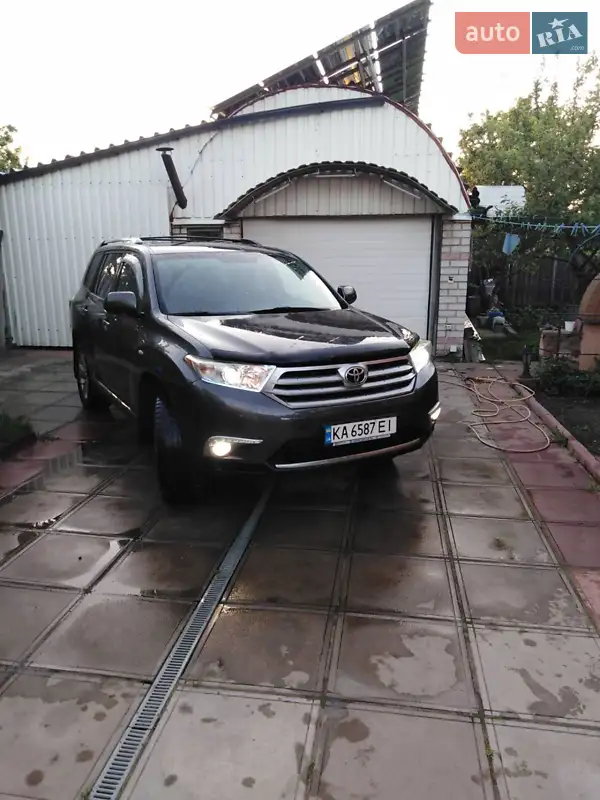 Toyota Highlander 2011