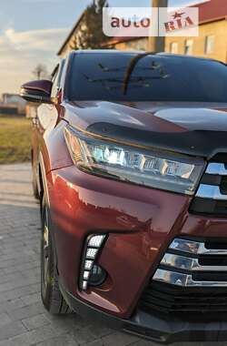 Toyota Highlander  2018