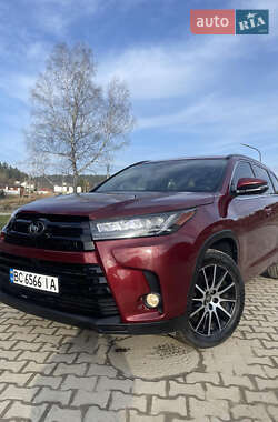 Toyota Highlander SEAWD 2017