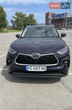 Toyota Highlander  2021