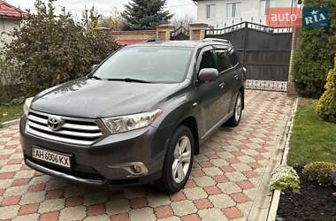 Toyota Highlander  2012