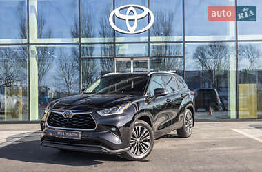 Toyota Highlander  2020