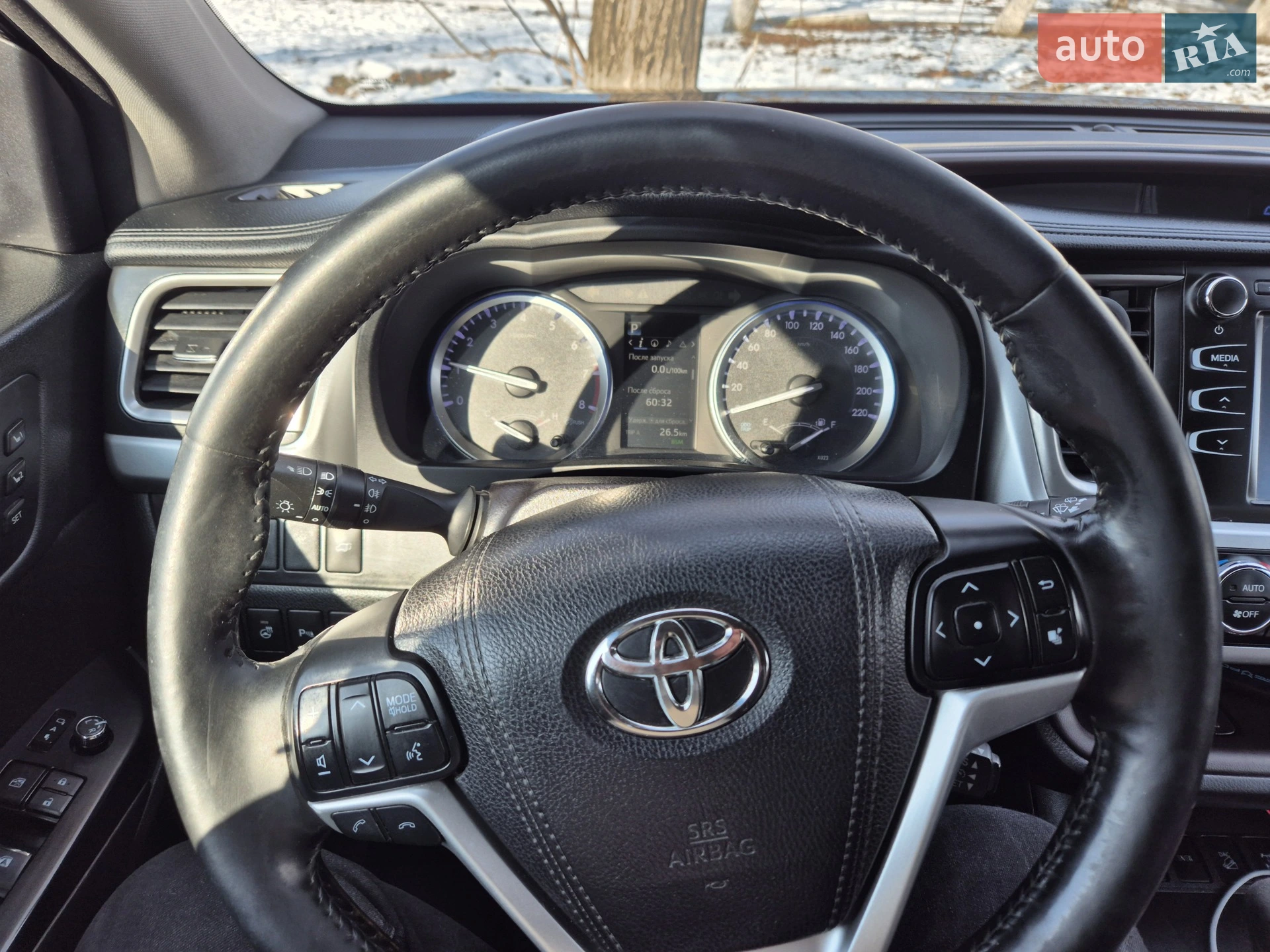 Toyota Highlander 2018 VIN 5TDDZRFH00S847736 фото оголошення 16 з 17