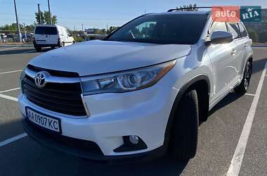 Toyota Highlander 2016