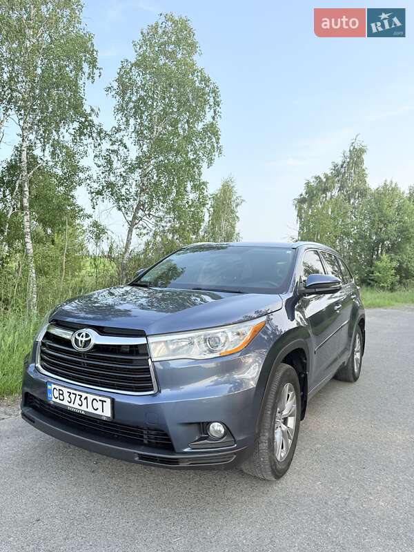 Універсал Toyota Highlander