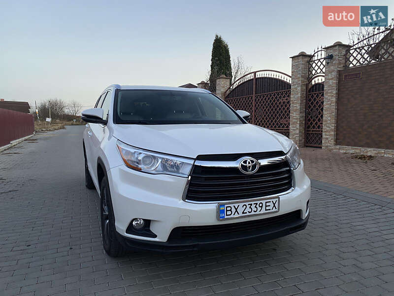Внедорожник / Кроссовер Toyota Highlander