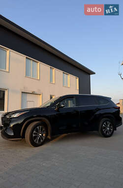 Toyota Highlander 2022