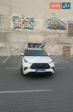 Toyota Highlander  2021