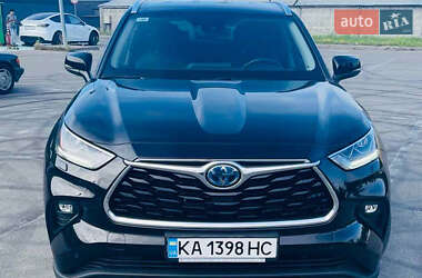 Toyota Highlander  2021