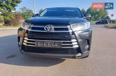 Toyota Highlander  2017