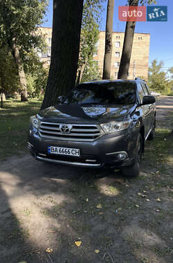 Toyota Highlander 2013