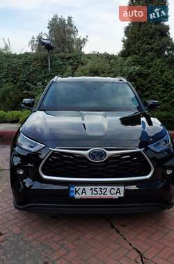 Toyota Highlander  2021