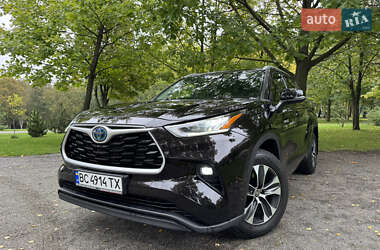 Toyota Highlander  2021