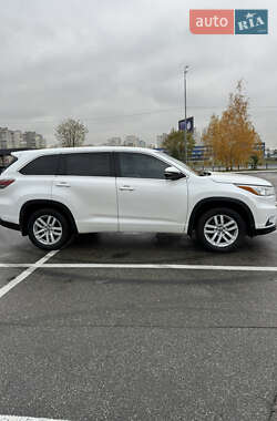 Toyota Highlander 2016