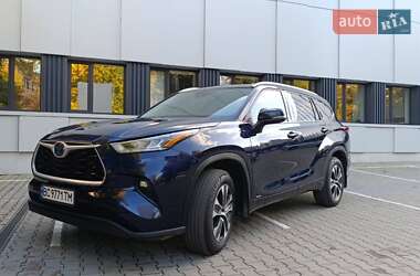 Toyota Highlander  2021