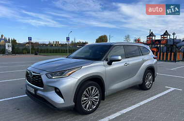 Toyota Highlander 2022