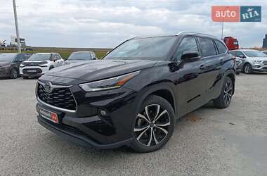 Toyota Highlander  2021