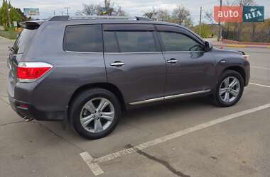 Toyota Highlander 2011