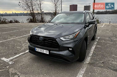 Toyota Highlander  2020